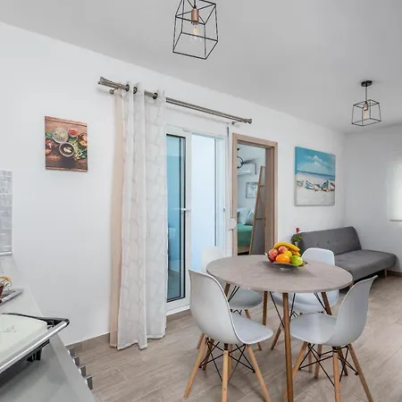 Sky High Loft Апартаменти